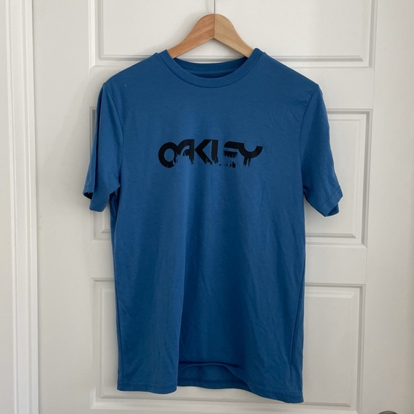 Oakley Short Sleeve Tee in Blue - Picture 1 of 4